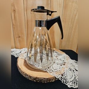 Vintage Pyrex Carafe MCM Gold Pattern 10 Cup 10"